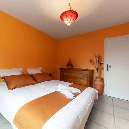 La Petite Maison Gannat Exterior foto